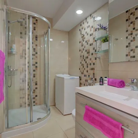 Apartment 307 Bright, Sea View, Air Conditioning With Swimming Pool