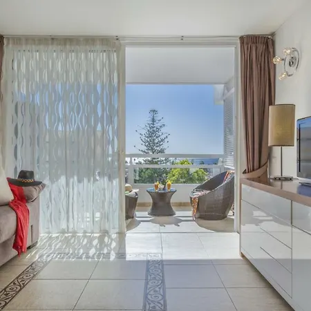 307 Bright, Sea View, Air Conditioning With Swimming Pool *