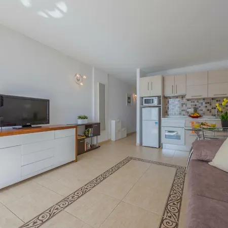 307 Bright, Sea View, Air Conditioning With Swimming Pool Apartamento Playa de las Américas